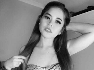 Эротический видеочат CassidyLulu1