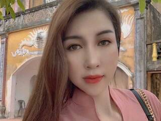 Эротический видеочат Cathina--Love