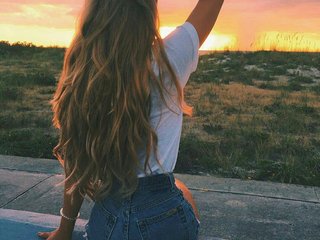 Эротический видеочат Ch3rryBrat