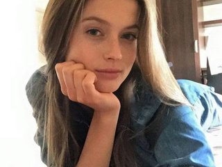 Эротический видеочат CHANEL77777