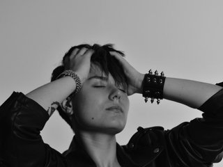 Эротический видеочат CharlieeAdams