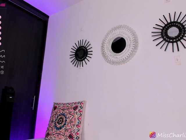 Скриншоты трансляции Sensual_Charlize