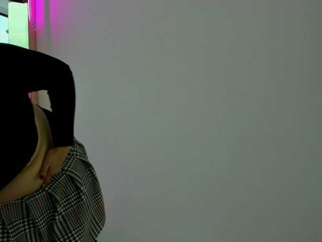 Скриншоты трансляции CharlotteMoon