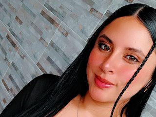 Эротический видеочат Charrlotte-star