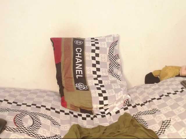 Скриншоты трансляции CHEATING-HOUSEWIFE