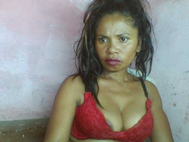 Скриншоты трансляции cheri-coco