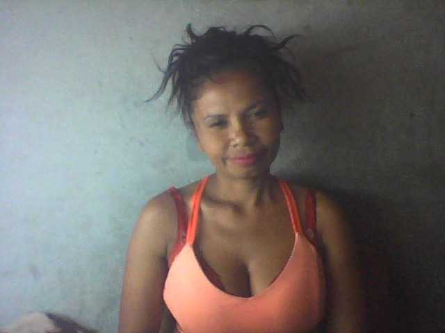 Скриншоты трансляции cheri-coco