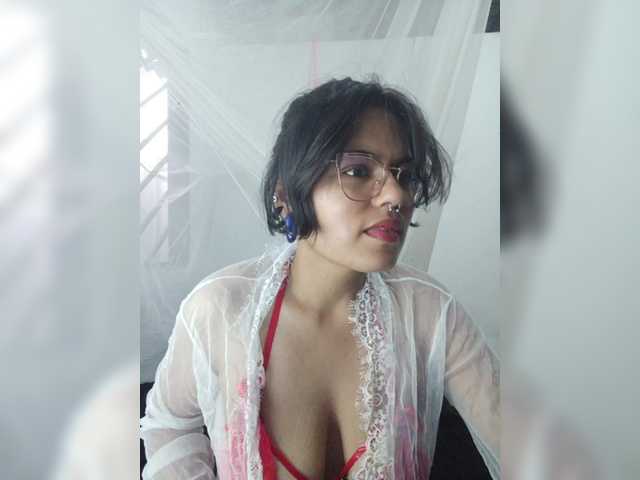 Скриншоты трансляции CherryAangela