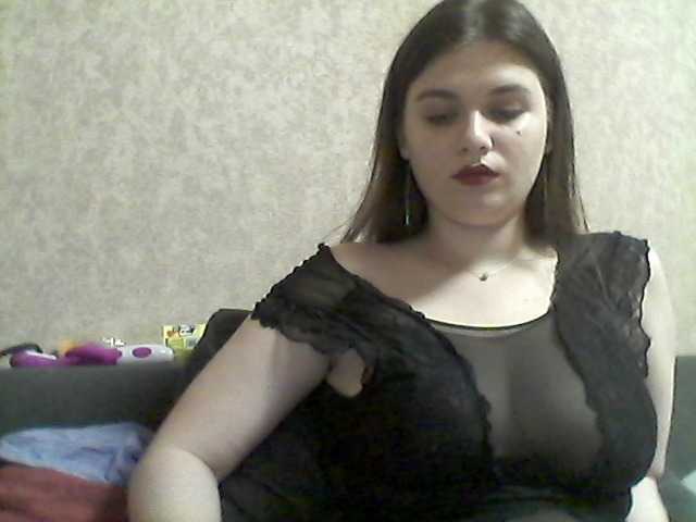 Скриншоты трансляции CherryLaNude