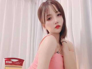 Эротический видеочат Alice-W