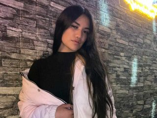 Эротический видеочат Chiara-tay