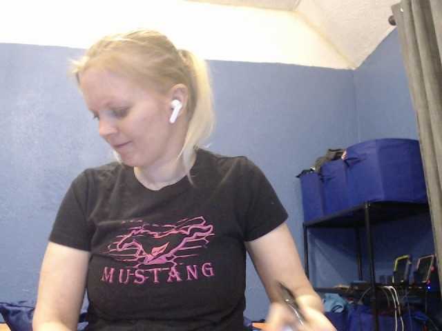 Скриншоты трансляции chillyhicks