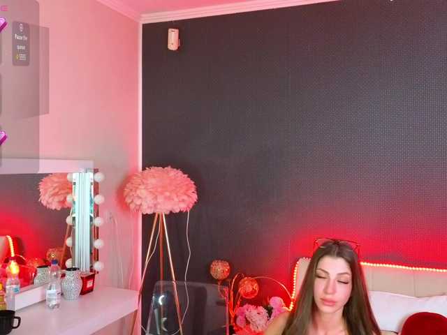 Скриншоты трансляции ChloeKassidy