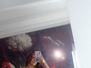 Эротический видеочат CHLOELODGE