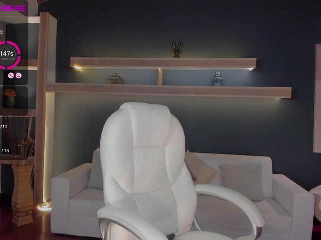 Скриншоты трансляции ChloeManson