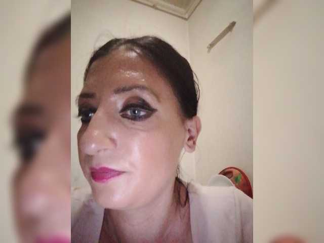 Скриншоты трансляции ChristianaHot