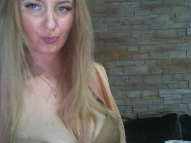 Скриншоты трансляции ChristinaHotX