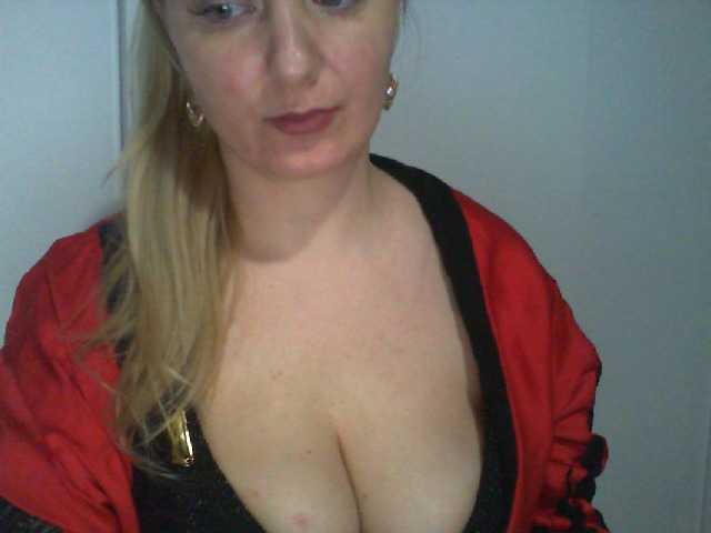 Скриншоты трансляции ChristinaHotX