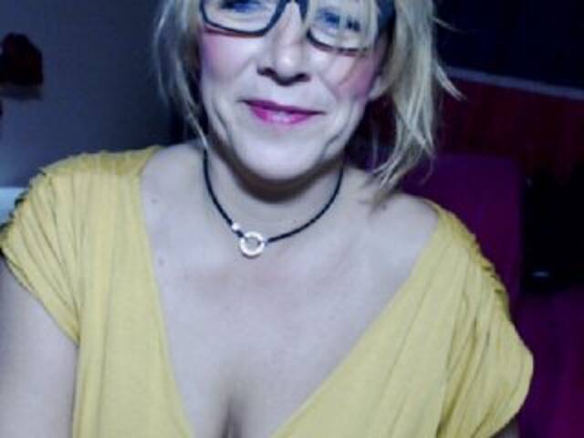 Скриншоты трансляции CiaraStrongxx