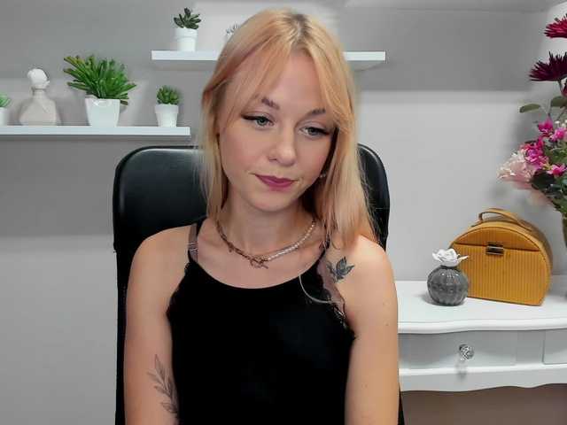 Скриншоты трансляции CindyGlam