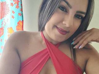 Эротический видеочат CINTHIACANDYY