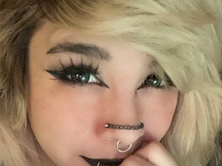 Эротический видеочат ClarieSweets