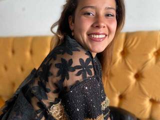 Эротический видеочат Cloe-Flower