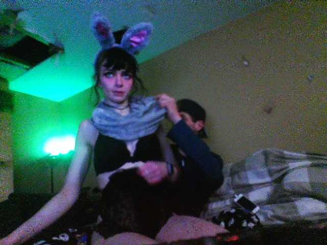 Скриншоты трансляции cloverbbombaee