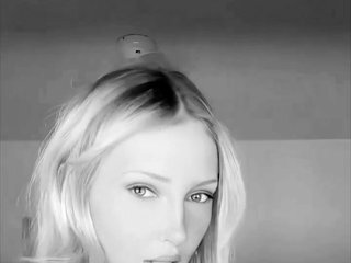 Эротический видеочат Consie