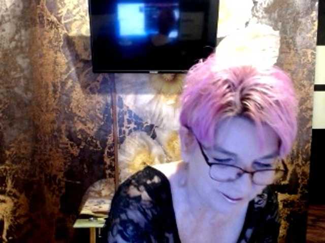 Скриншоты трансляции cornycamelia