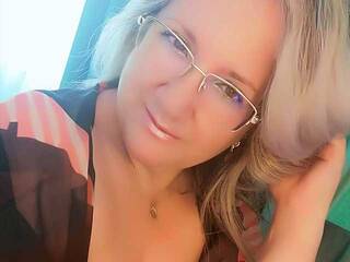 Эротический видеочат Corynia