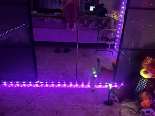 Эротический видеочат -KOCMOC-13