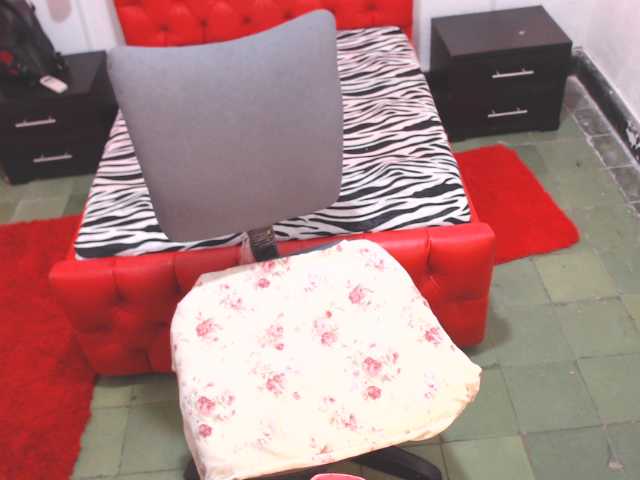 Скриншоты трансляции CrazyEbony4u