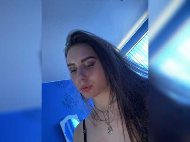 Скриншоты трансляции CrystaIGirl