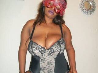 Эротический видеочат CallyCaliente