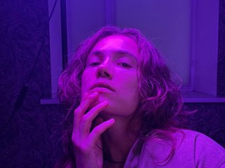 Эротический видеочат curlyNed