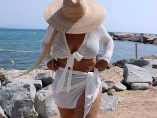 Эротический видеочат Curvy-maxy9