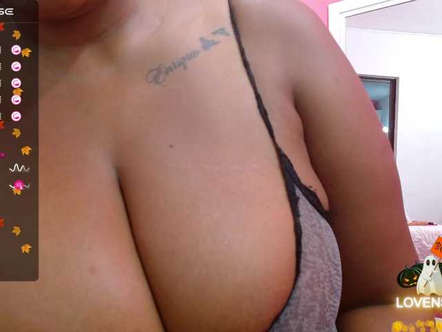 Скриншоты трансляции curvymommyy