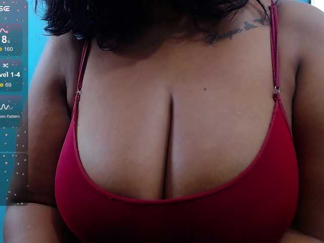 Скриншоты трансляции curvymommyy