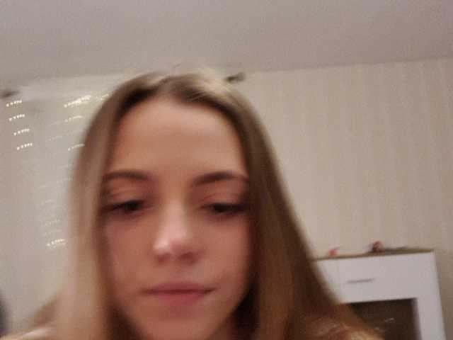 Скриншоты трансляции cute-model