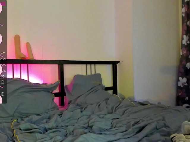 Скриншоты трансляции Babyblonde