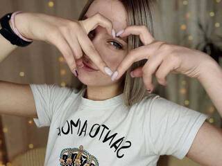 Эротический видеочат CyrilaPuff