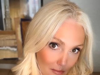 Эротический видеочат DaisyHotwife