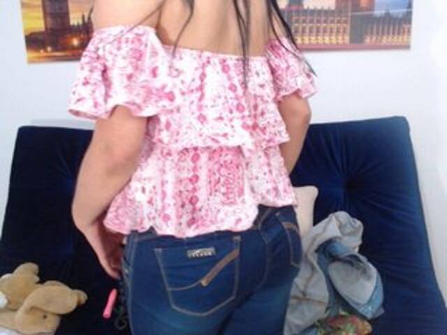 Скриншоты трансляции danielahotsex