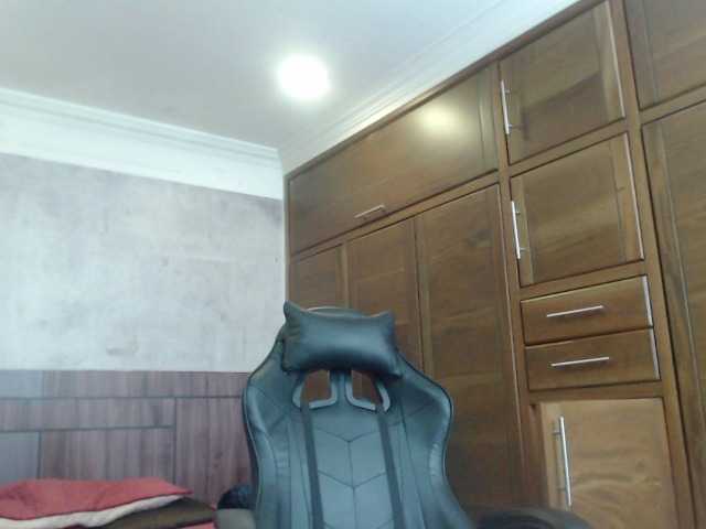 Скриншоты трансляции Danielaxue