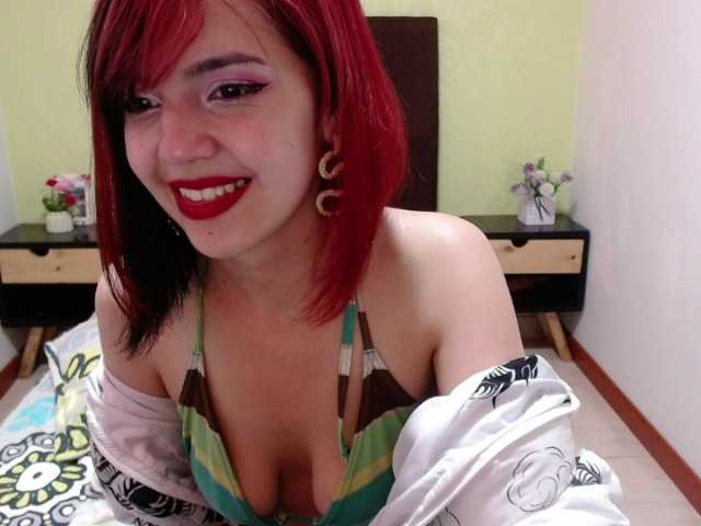 Скриншоты трансляции danikhadid