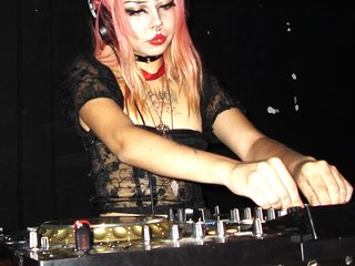 Эротический видеочат djputridangel