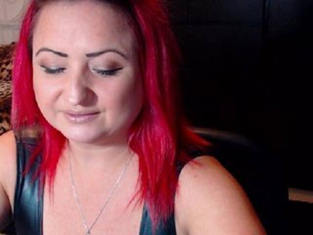 Скриншоты трансляции KinkyDomina