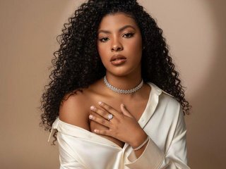 Эротический видеочат Dayanacarson