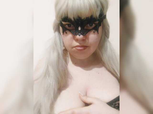 Скриншоты трансляции DebbieSmith